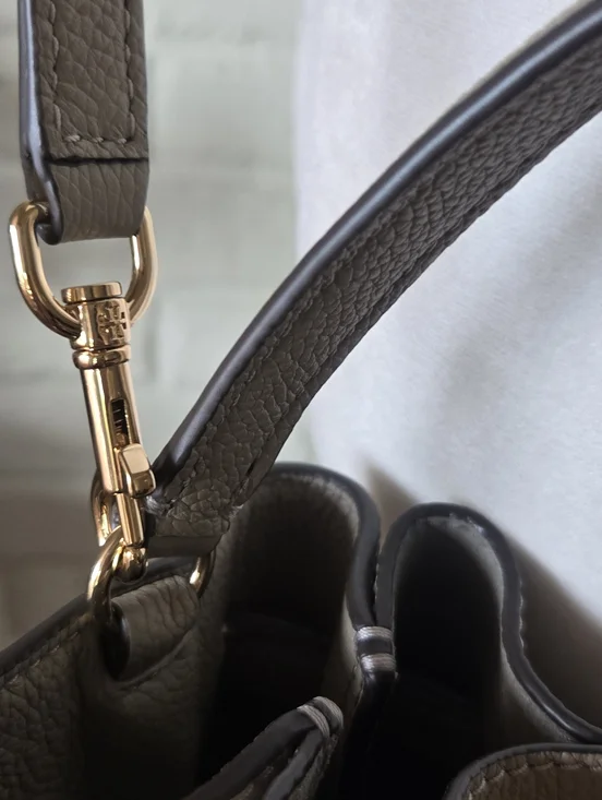 NWOT Tory Burch Romy Bucket Bag In Light Cement - Picture 10 of 11